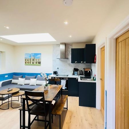 Deluxe Bungalow Cambridge-i reptér Kültér fotó