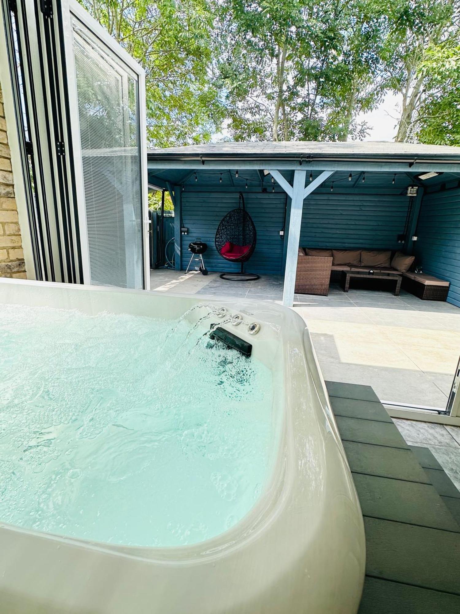 Deluxe Bungalow Cambridge-i reptér Kültér fotó
