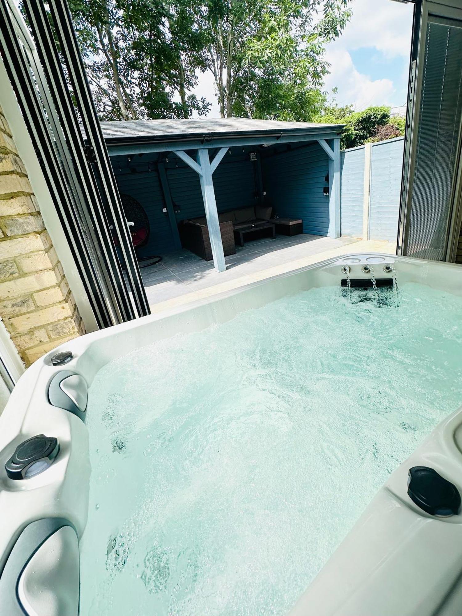 Deluxe Bungalow Cambridge-i reptér Kültér fotó